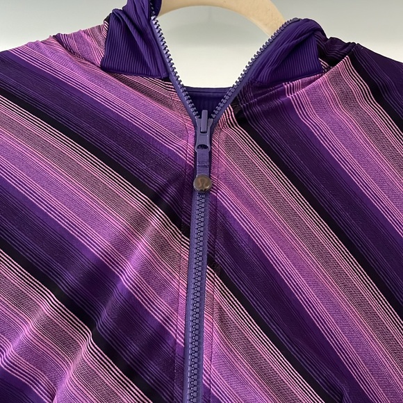 Lululemon Reversible Fitted Jacket Size 6 - Picture 3 of 7